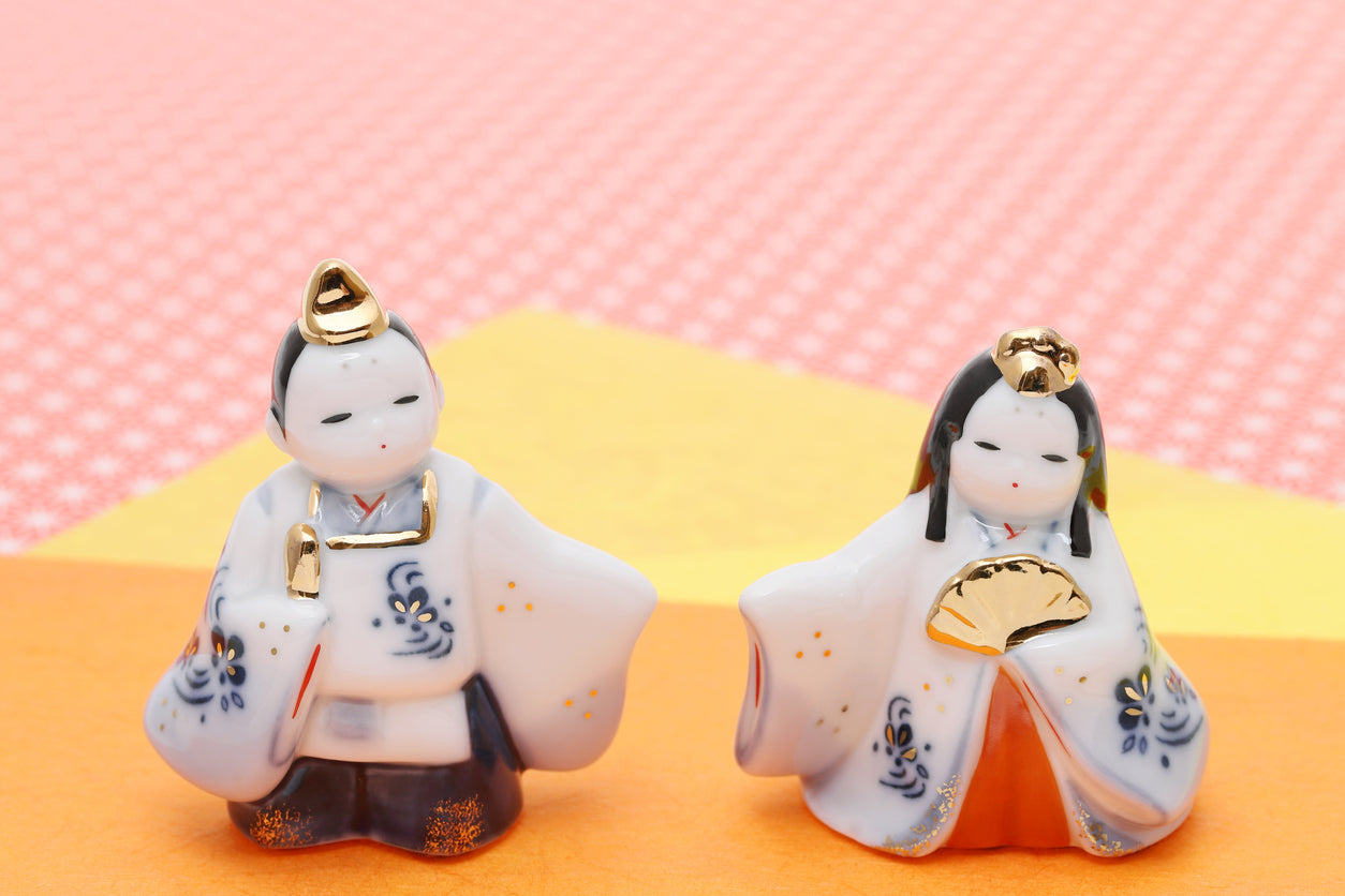 雛飾り七段かざり おこさまのお祝いに！ 雛人形の飾り方｜一段～七段飾りの基本やおしゃれなアイデア10選｜出産