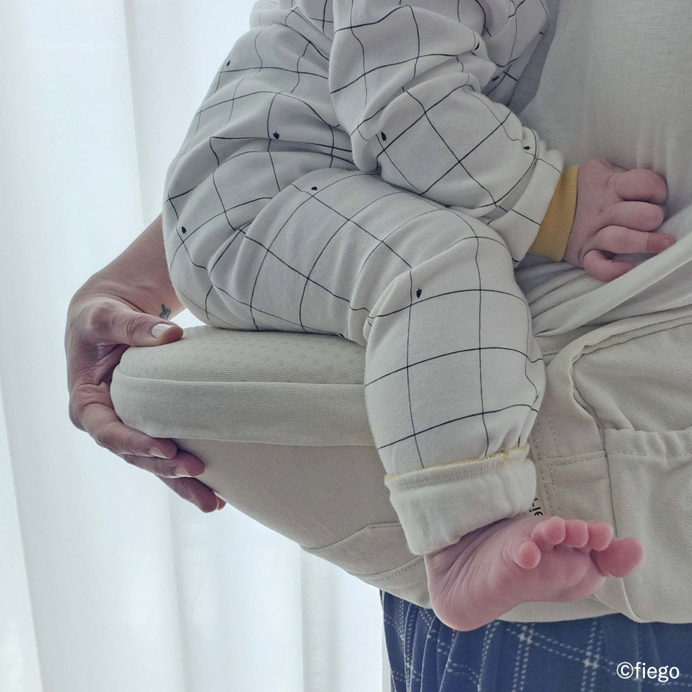 Fiego(フィーゴ)|ヒップシート(抱っこ紐)