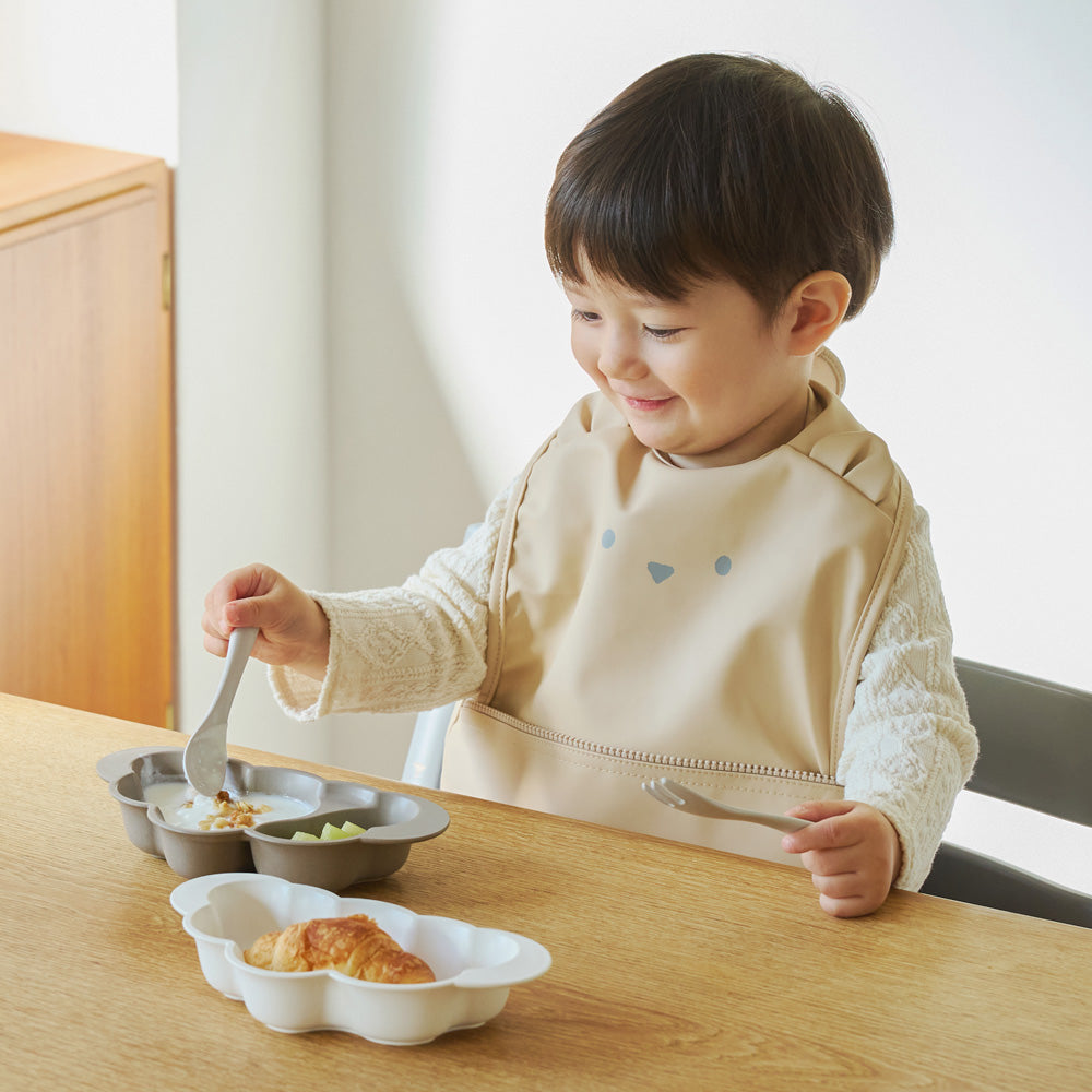 10mois(ディモワ)|お食事ポーチロン(袖なし)