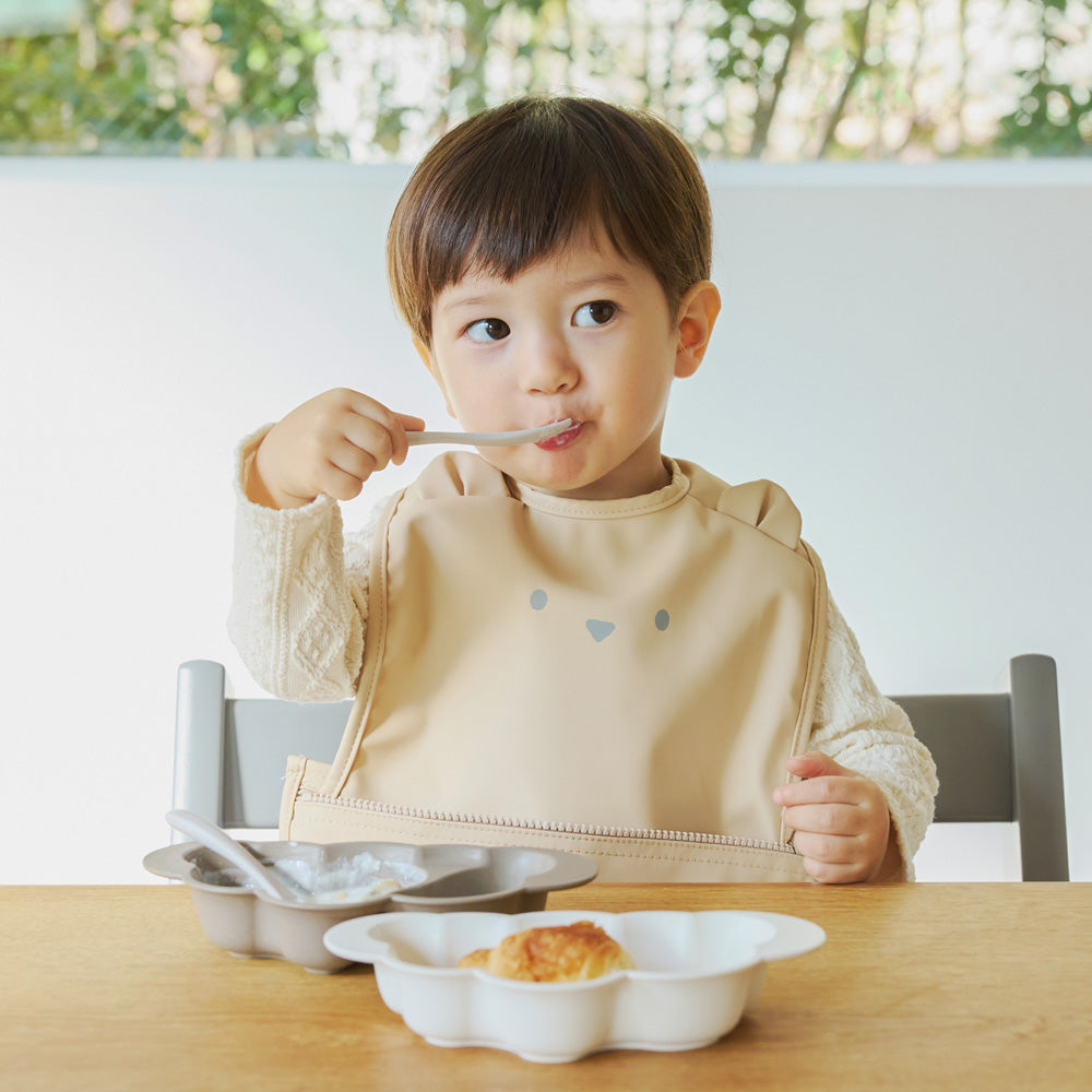 10mois(ディモワ)|お食事ポーチロン(袖なし)