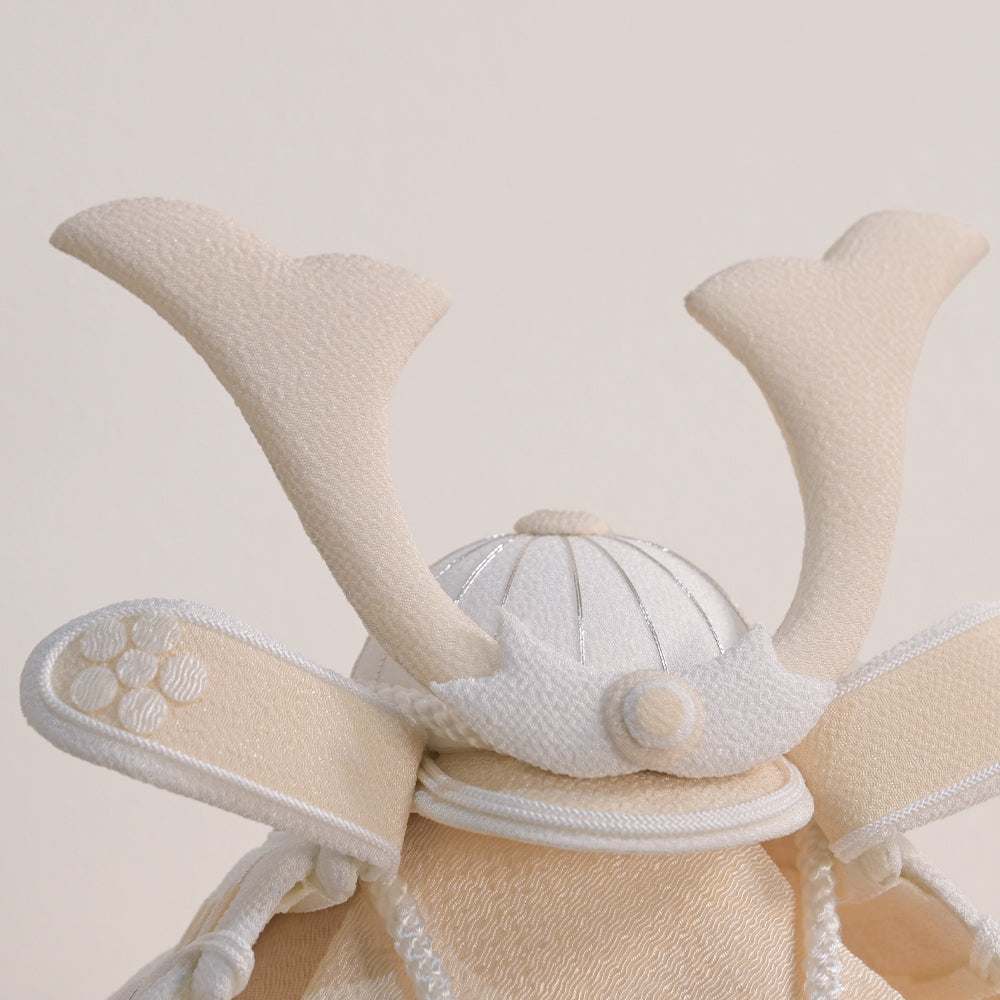 五月人形・兜飾り HAKI(ハキ) 白粋 兜