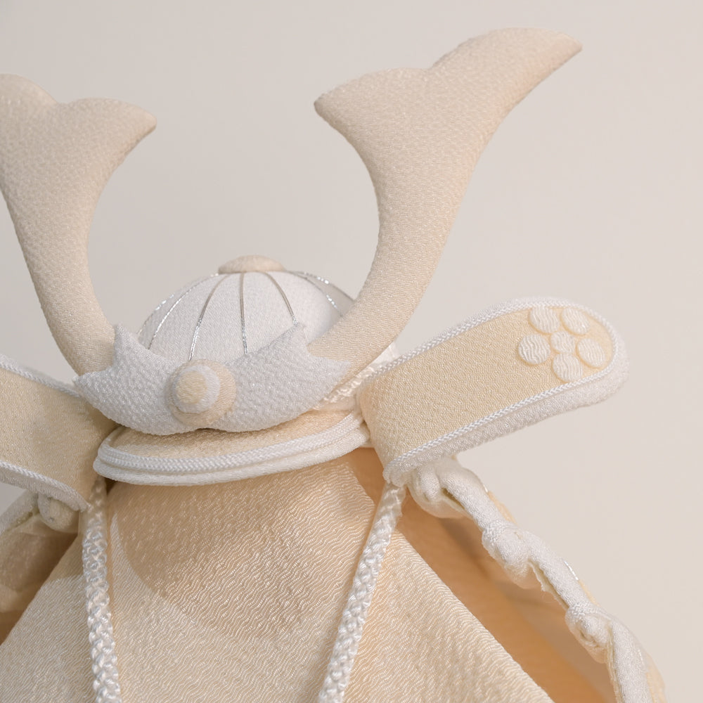 五月人形・兜飾り HAKI(ハキ) 白粋 兜