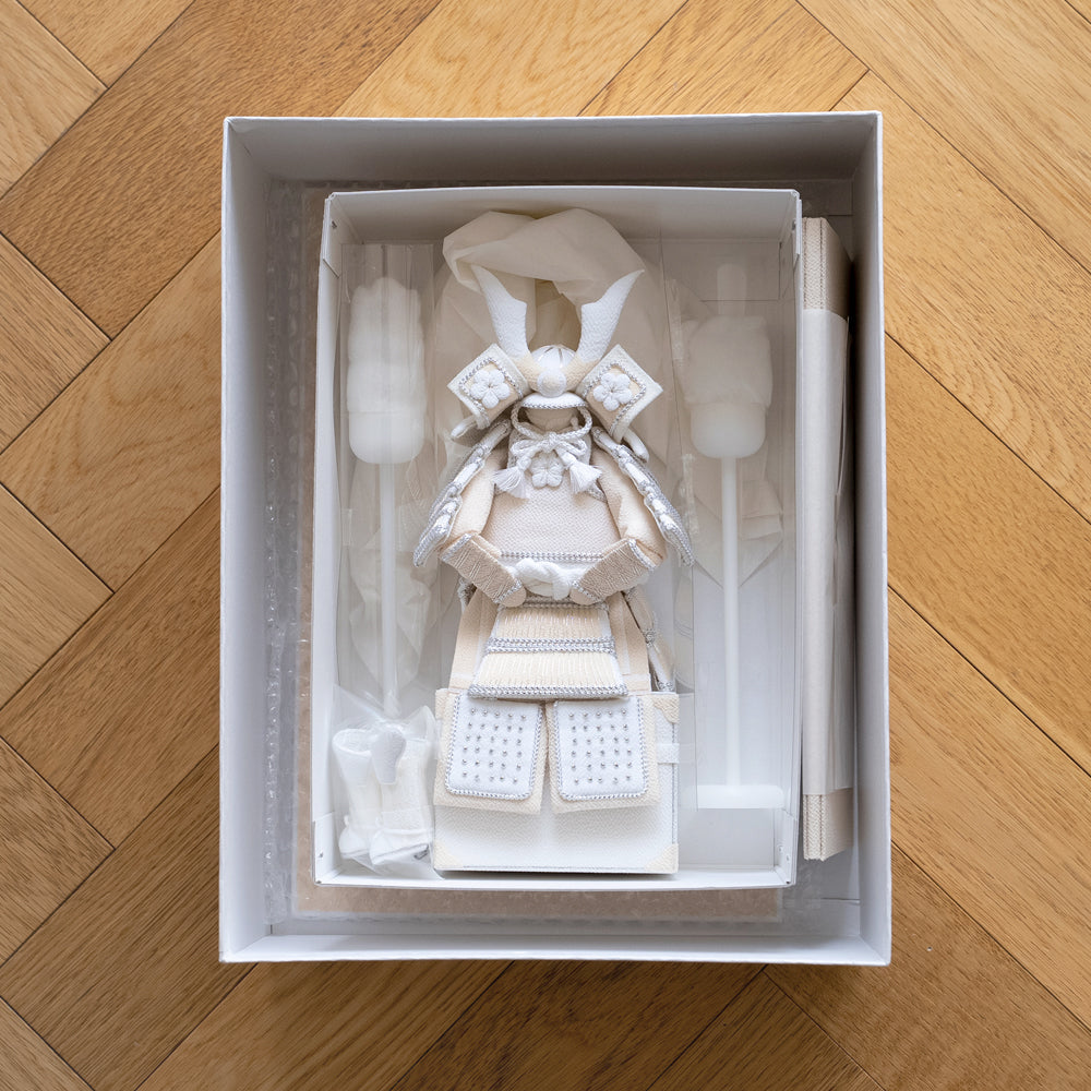 五月人形・兜飾り HAKI(ハキ)|凛 -Rin- 甲冑・鎧飾り