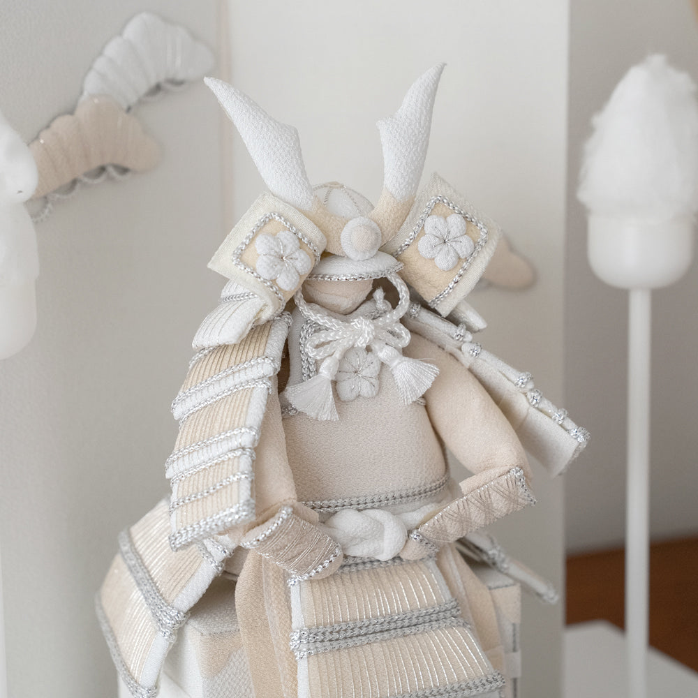 五月人形・兜飾り HAKI(ハキ)|凛 -Rin- 甲冑・鎧飾り