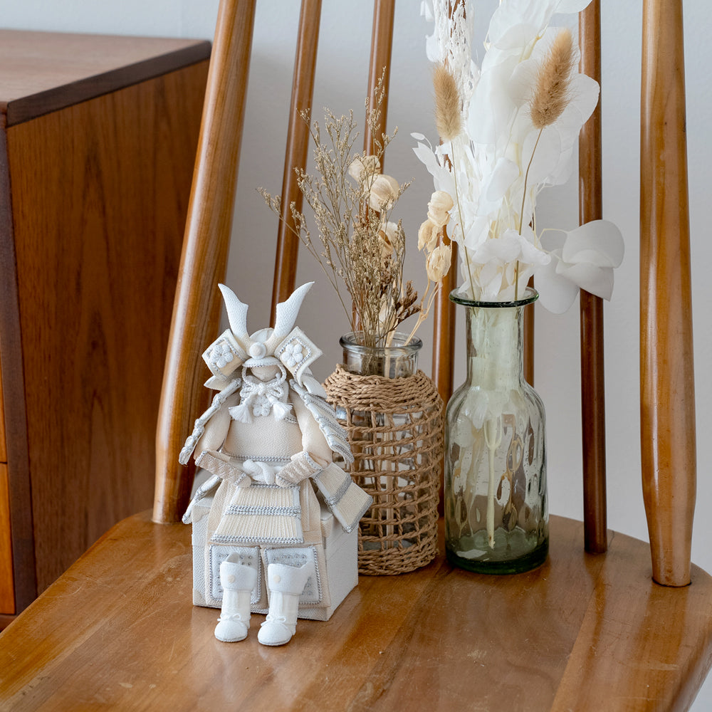 五月人形・兜飾り HAKI(ハキ)|凛 -Rin- 甲冑・鎧飾り