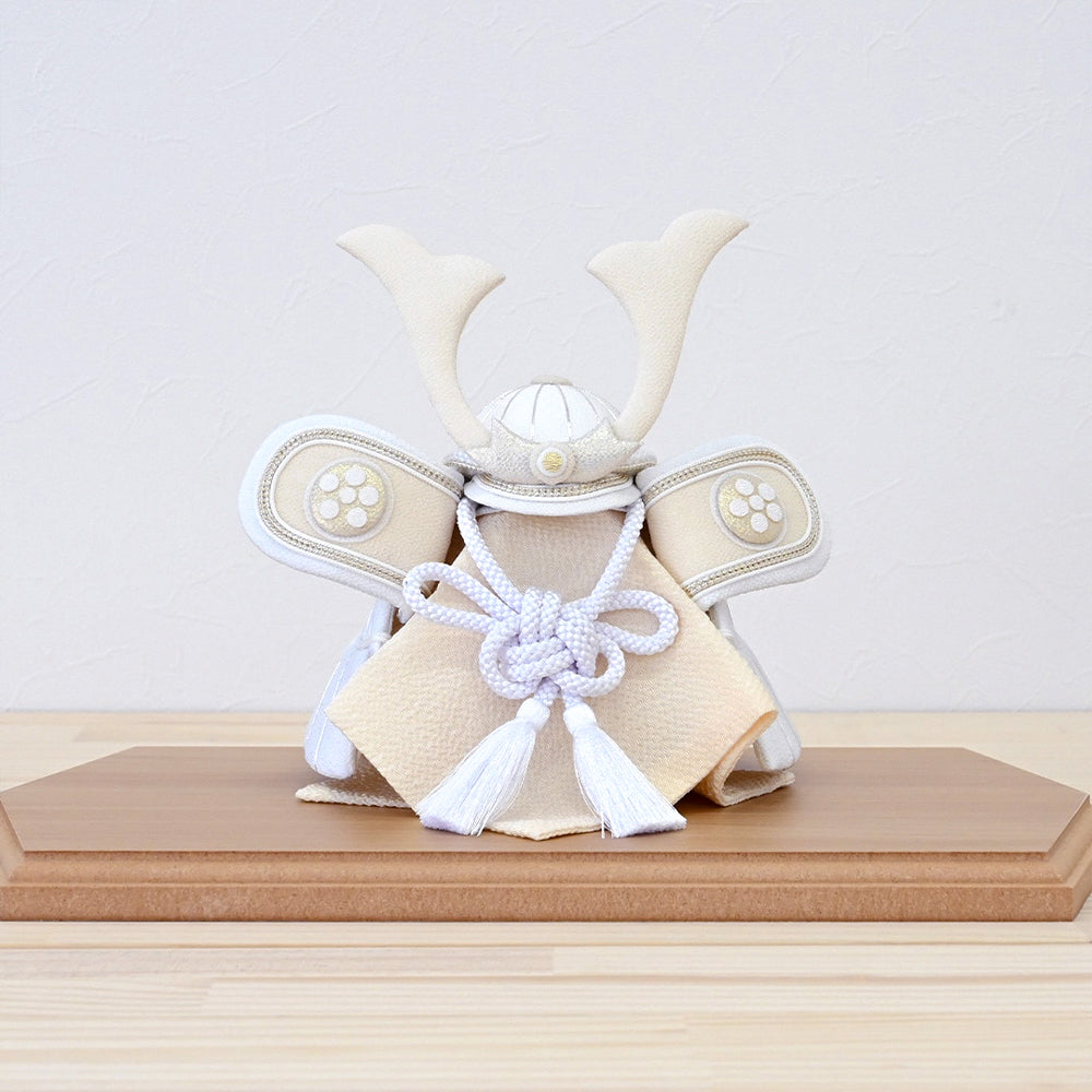 五月人形・兜飾り 翠(sui)HAKI 白粋