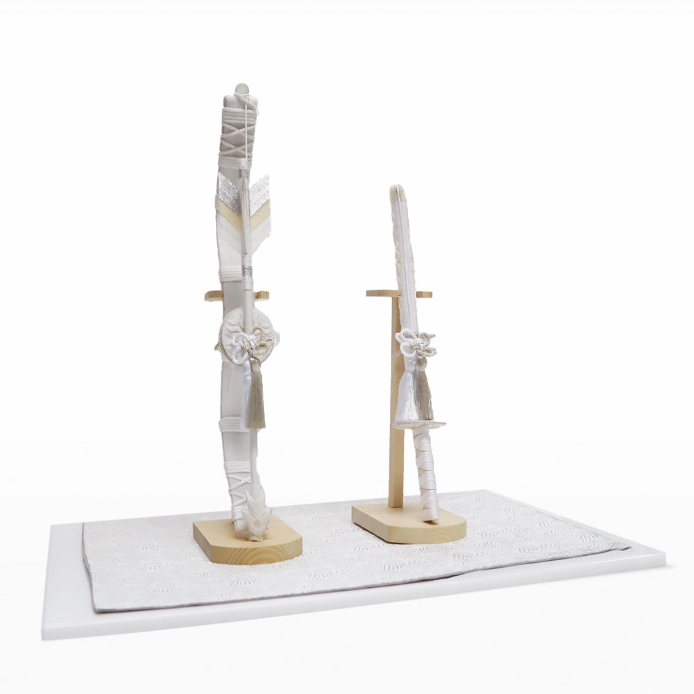 五月人形・兜飾り 破魔弓セット HAKI(ハキ) 白粋