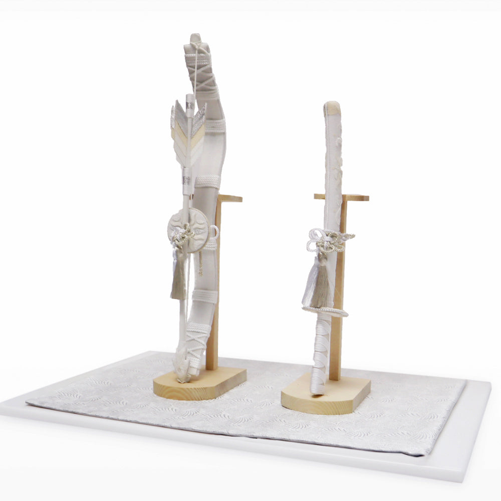 五月人形・兜飾り 破魔弓セット HAKI(ハキ) 白粋