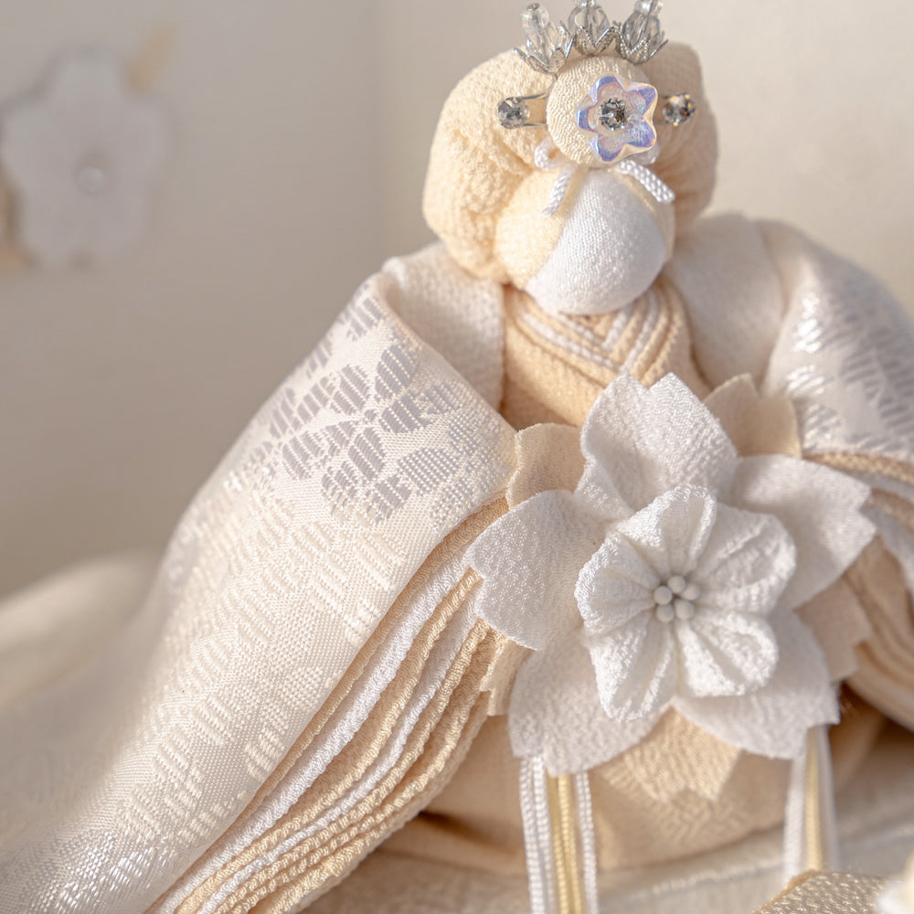 雛人形 HAKI(ハキ) 麗華(れいか)プレミアム 金襴西陣織 雛揃 白粋