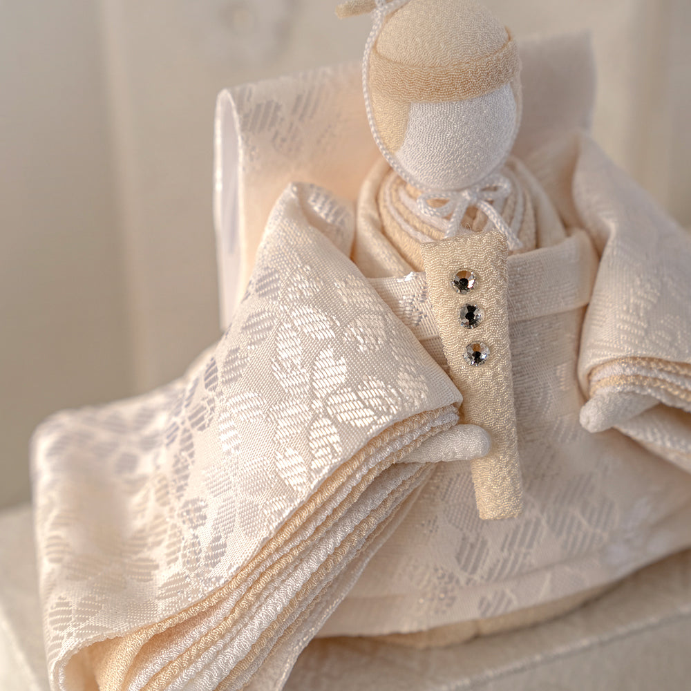 雛人形 HAKI(ハキ) 麗華(れいか)プレミアム 金襴西陣織 雛揃 白粋