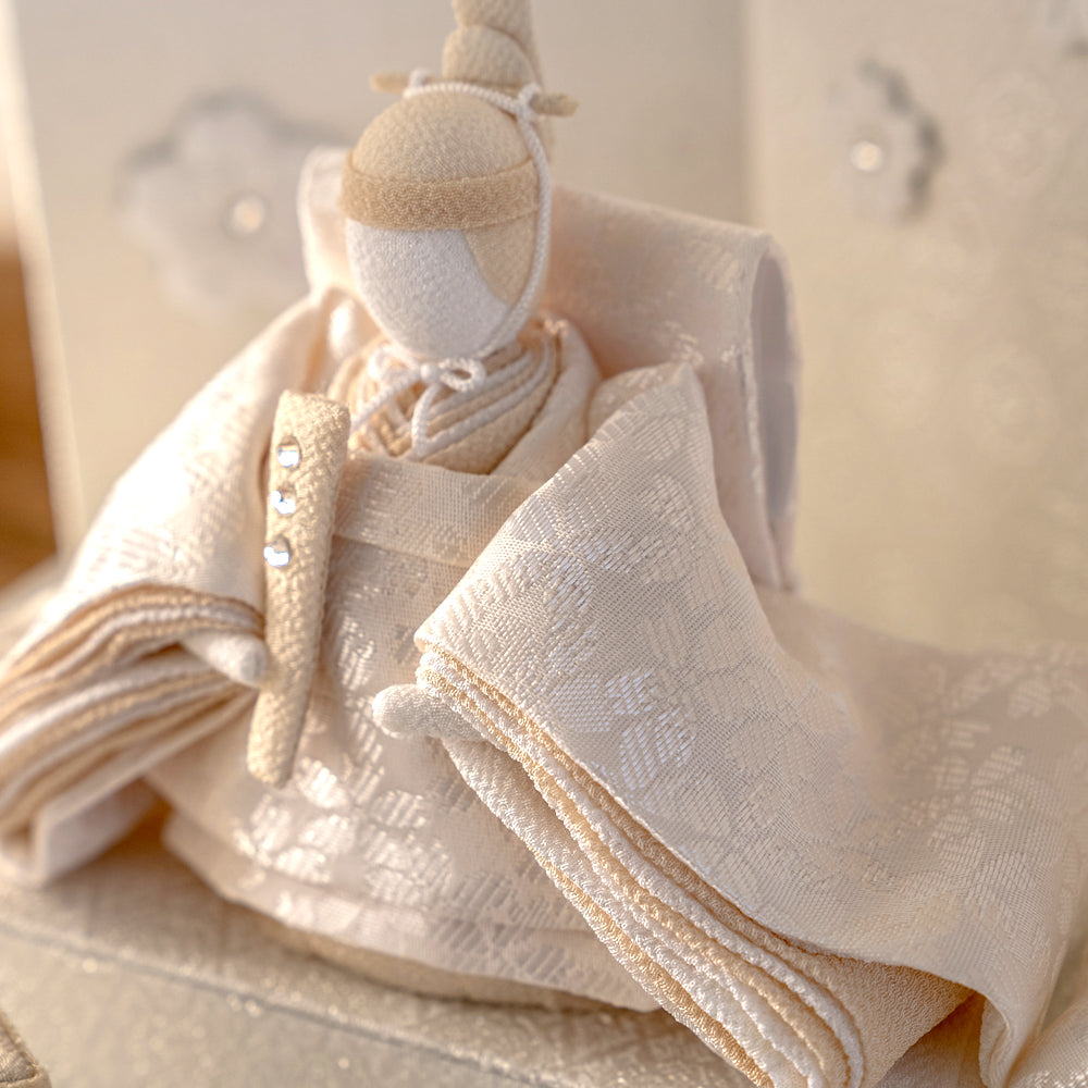 雛人形 HAKI(ハキ) 麗華(れいか)プレミアム 金襴西陣織 雛揃 白粋