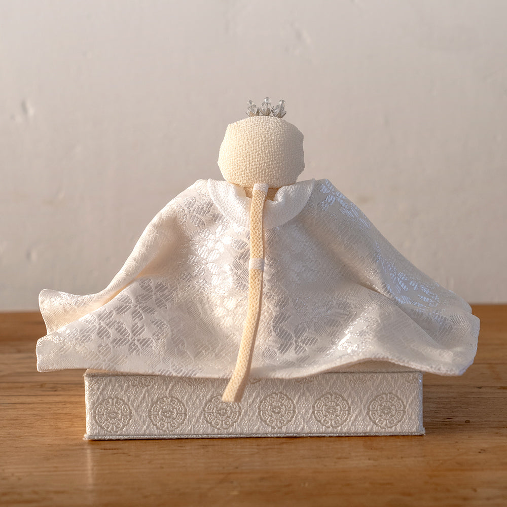 雛人形 HAKI(ハキ) 麗華(れいか)プレミアム 金襴西陣織 雛揃 白粋