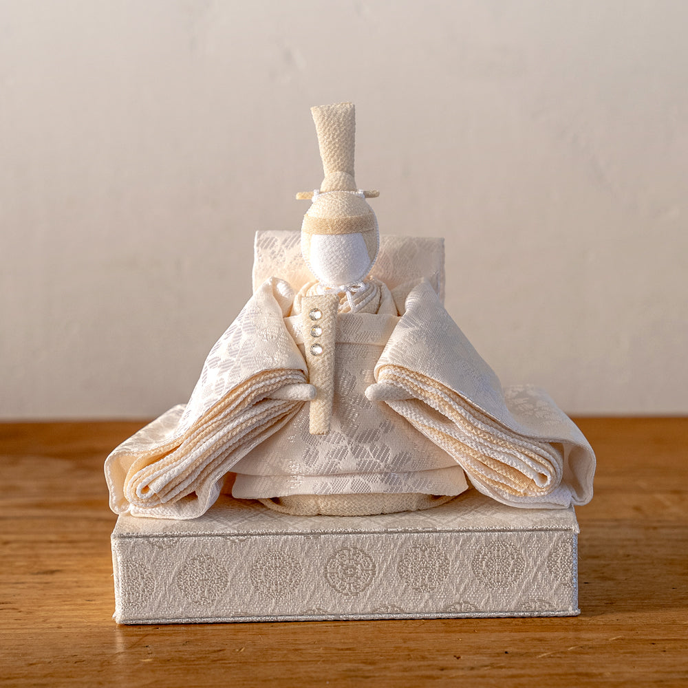 雛人形 HAKI(ハキ) 麗華(れいか)プレミアム 金襴西陣織 雛揃 白粋