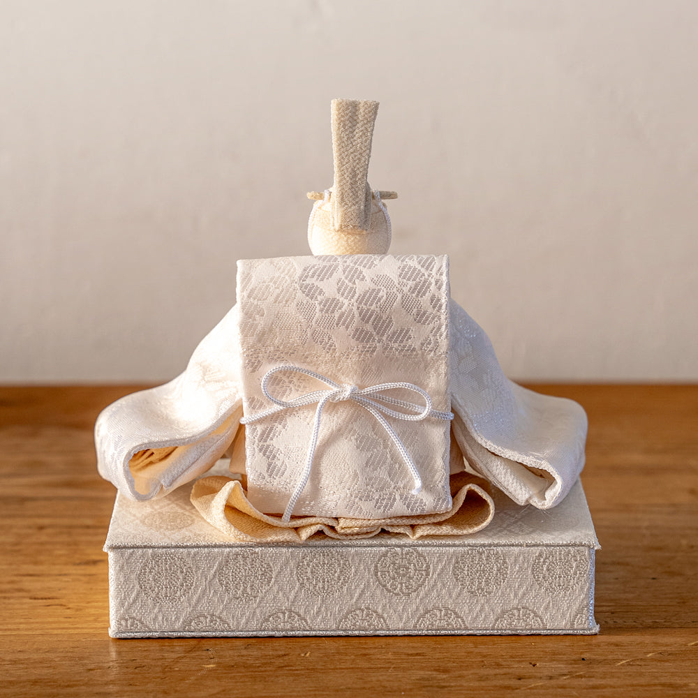 雛人形 HAKI(ハキ) 麗華(れいか)プレミアム 金襴西陣織 雛揃 白粋