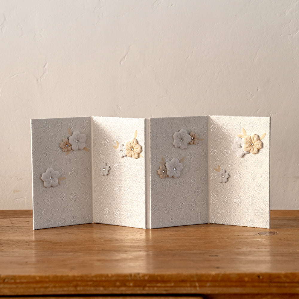 雛人形 HAKI(ハキ) 麗華(れいか)プレミアム 金襴西陣織 雛揃 白粋