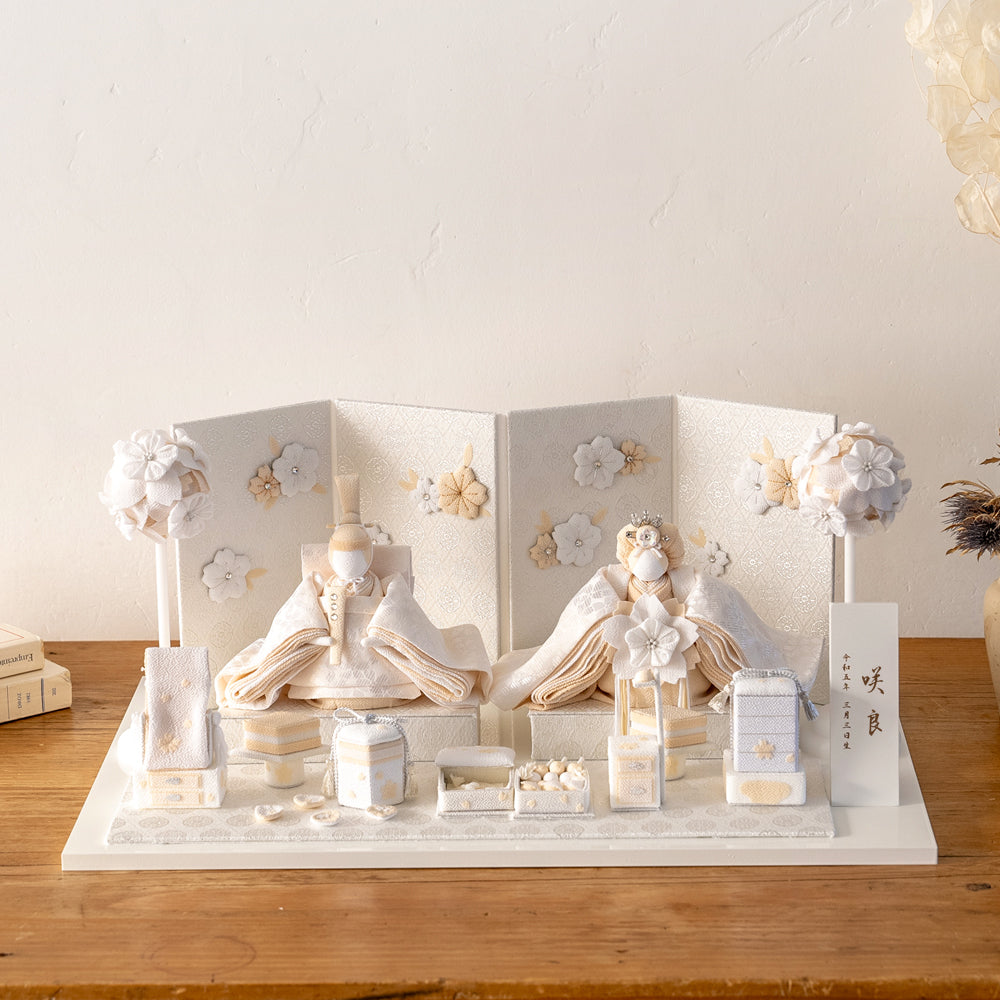 雛人形 HAKI(ハキ) 麗華(れいか)プレミアム 金襴西陣織 雛揃 白粋