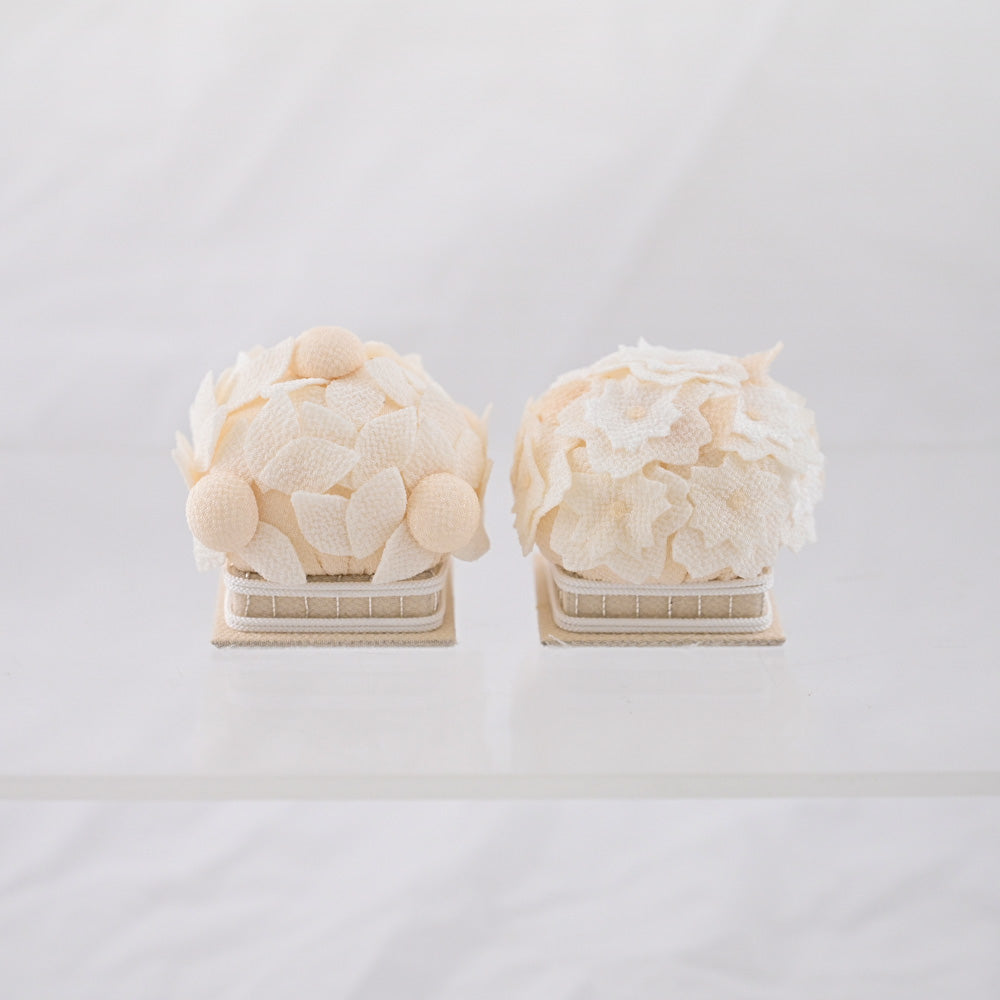 雛人形 HAKI(ハキ) 桜舞うお雛様 白粋