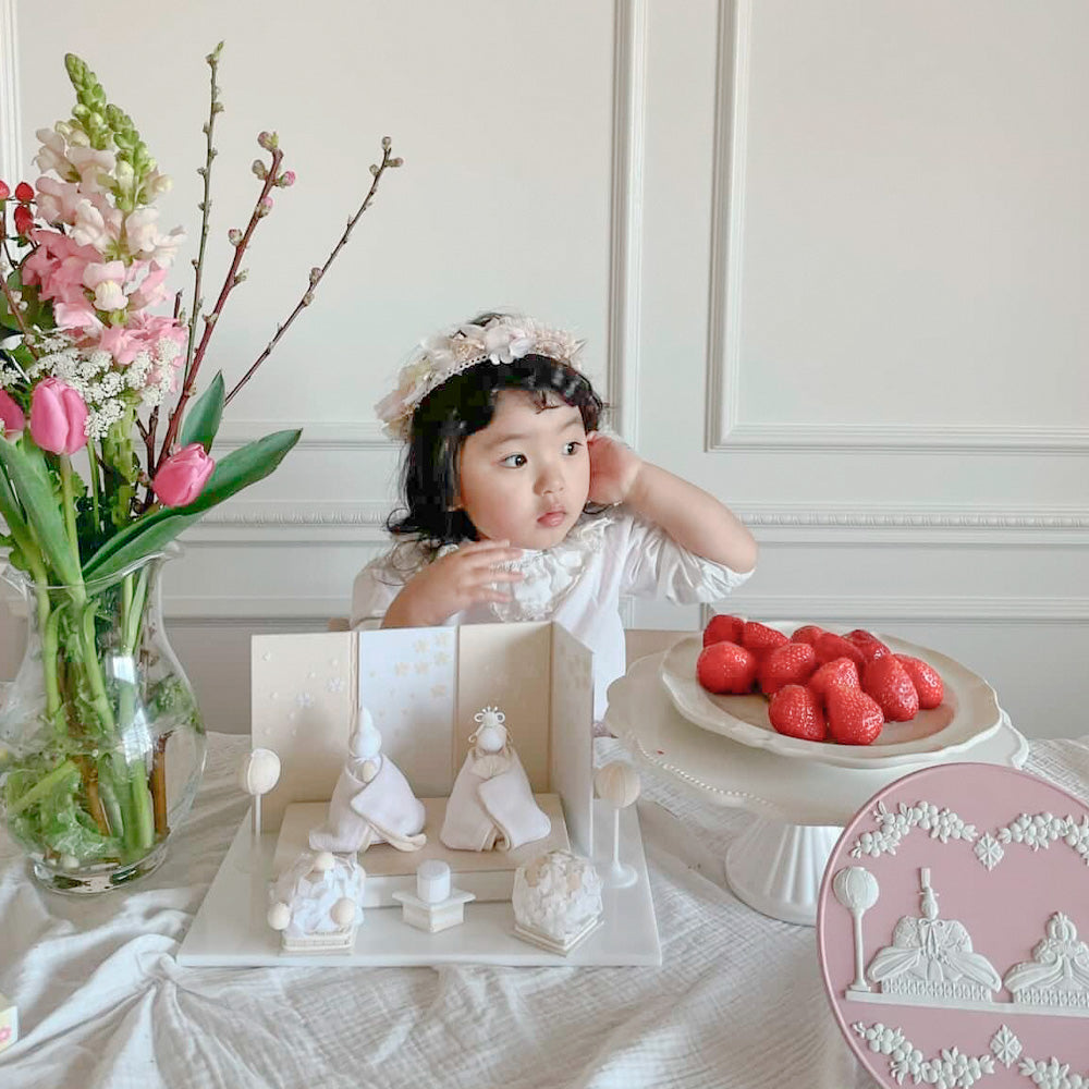 雛人形 HAKI(ハキ) 桜舞うお雛様 白粋