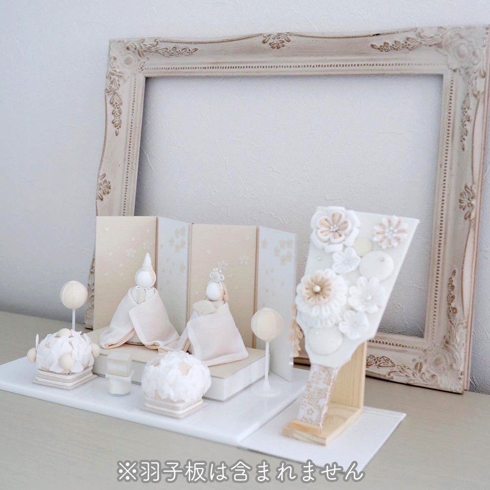 雛人形 HAKI(ハキ) 桜舞うお雛様 白粋