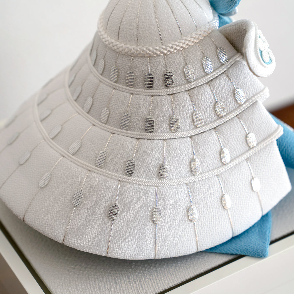 五月人形・兜飾り HAKI(ハキ) 葵宙 (あおい) 白粋