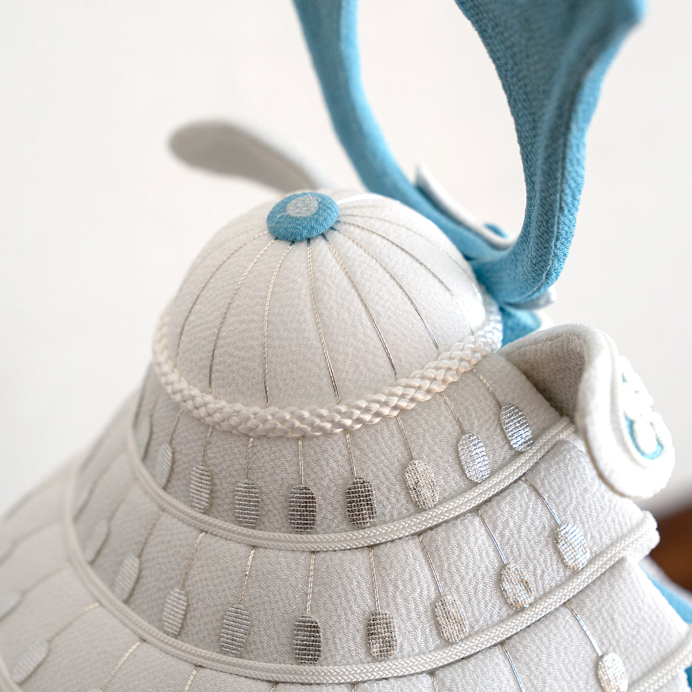 五月人形・兜飾り HAKI(ハキ) 葵宙 (あおい) 白粋