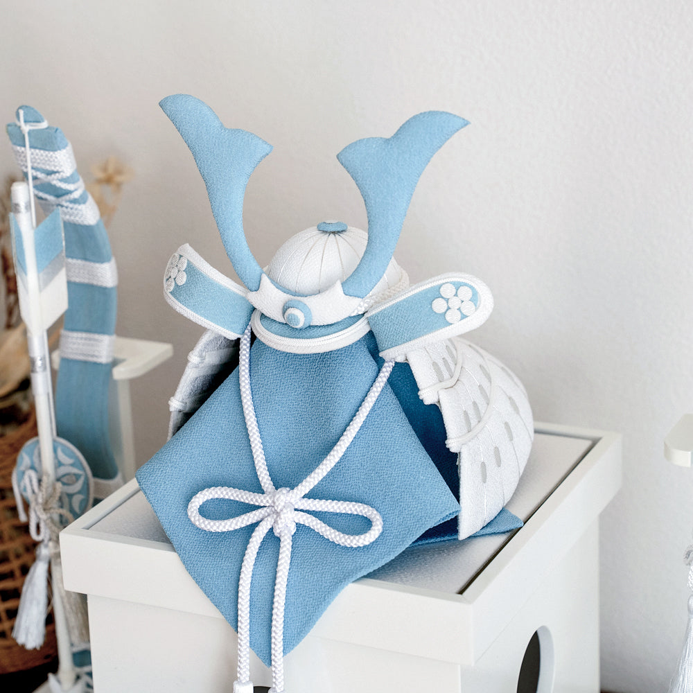 五月人形・兜飾り HAKI(ハキ) 葵宙 (あおい) 白粋