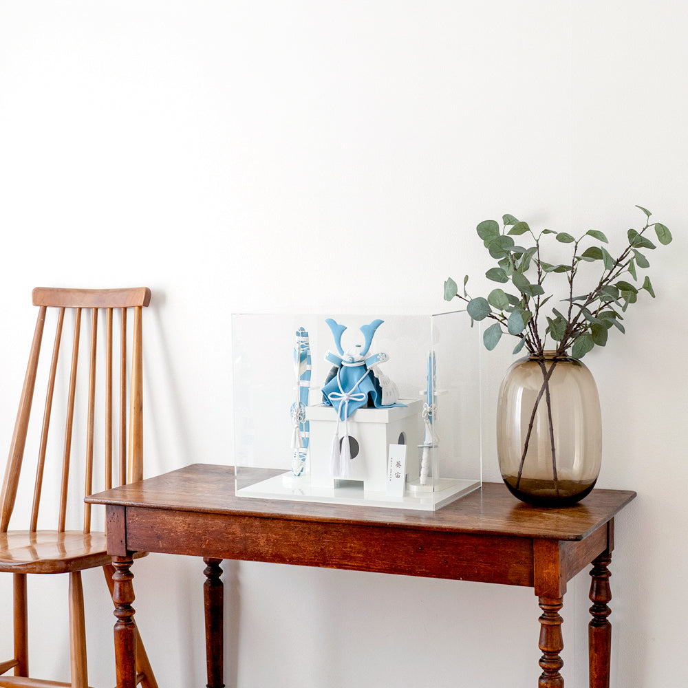 五月人形・兜飾り HAKI(ハキ) 葵宙 (あおい) 白粋