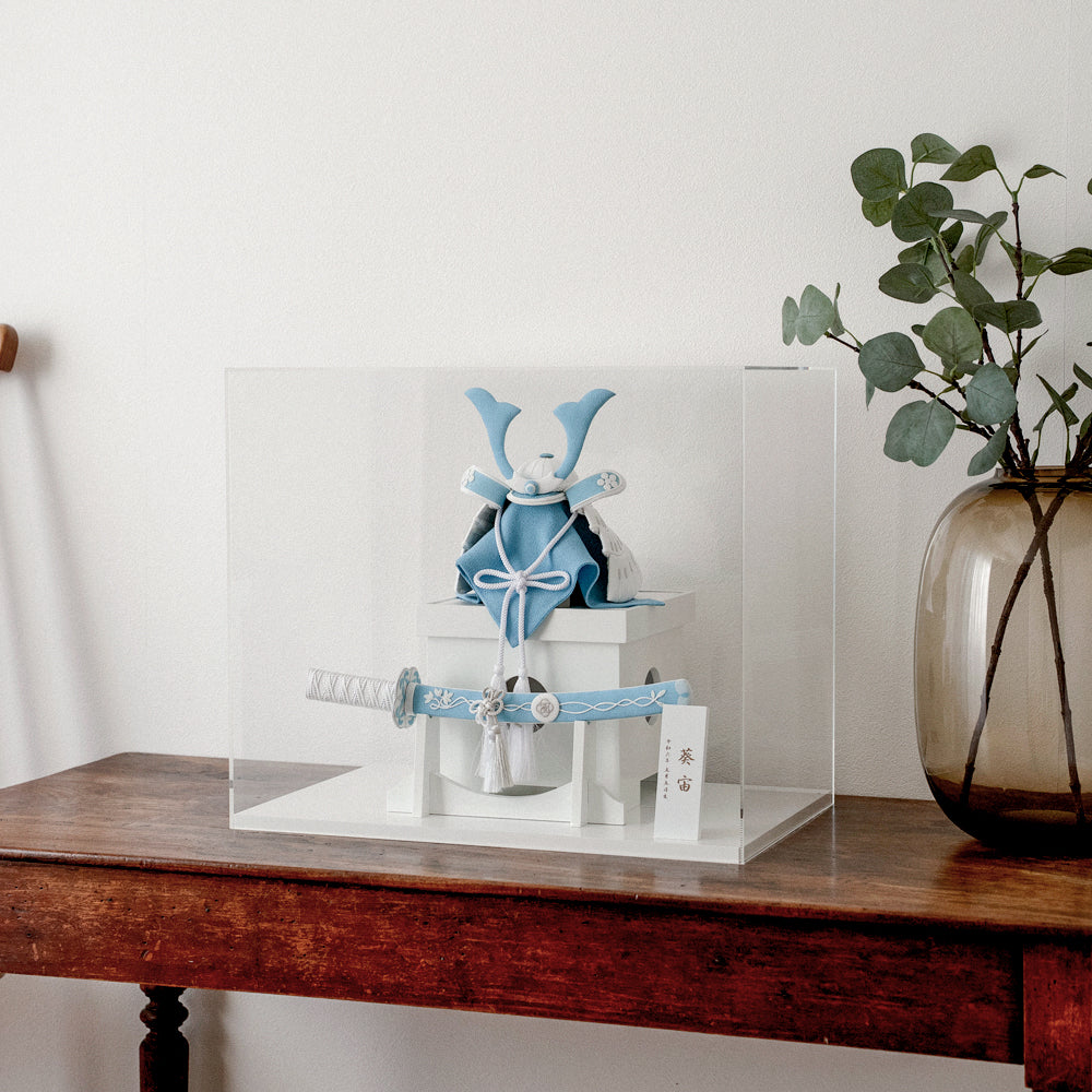 五月人形・兜飾り HAKI(ハキ) 葵宙 (あおい) 白粋