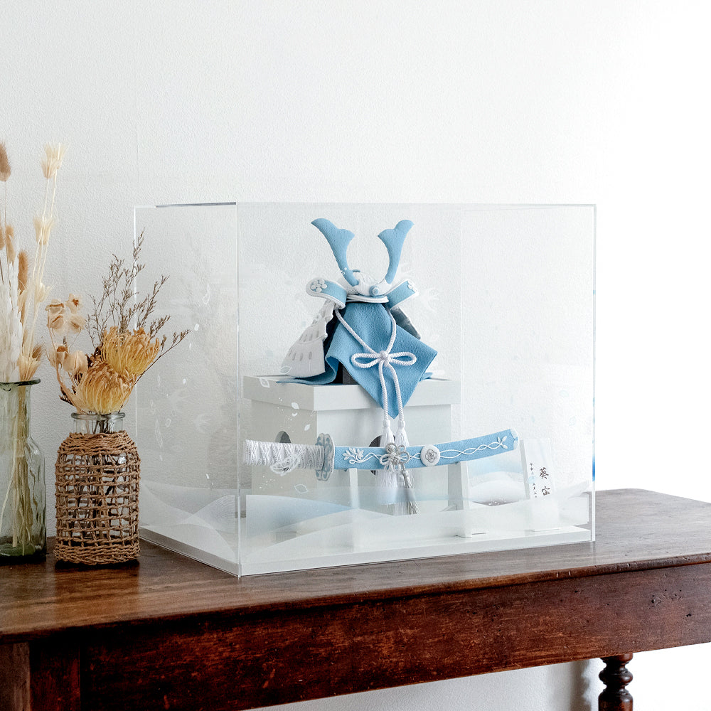 五月人形・兜飾り HAKI(ハキ) 葵宙 (あおい) 白粋