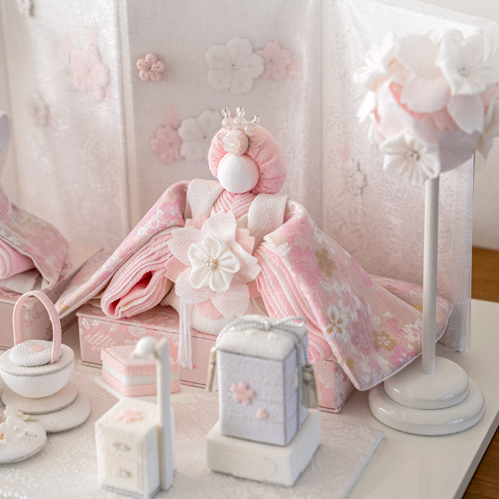 雛人形 HAKI(ハキ) 桃花 絢爛 (ももか けんらん) 金襴西陣織 白粋 cuna select限定 名入れ木札特典付き
