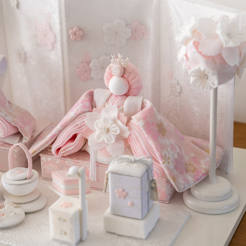 雛人形 HAKI(ハキ) 桃花 絢爛 (ももか けんらん) 金襴西陣織 白粋 cuna select限定 名入れ木札特典付き