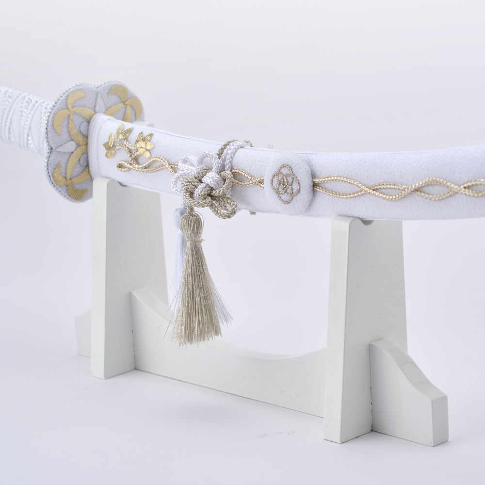 五月人形・兜飾り HAKI(ハキ) 白耀 -shiro- 特注金襴西陣織 cuna select限定 白粋