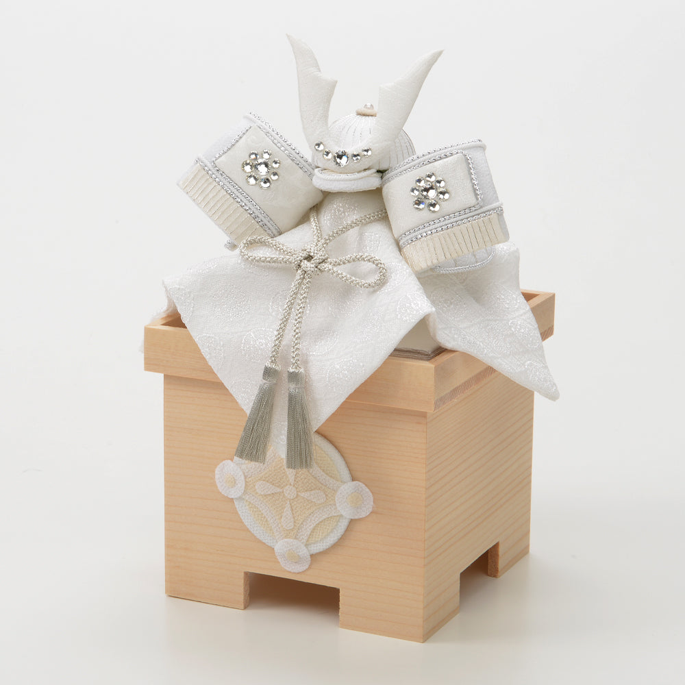 五月人形・兜飾り HAKI(ハキ) 燿 -hikaru- コンパクト兜 白粋