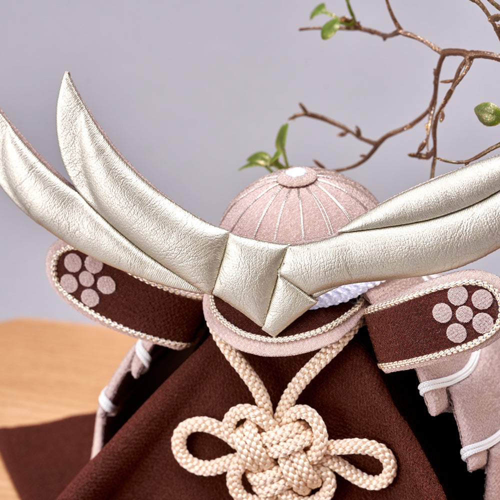 五月人形・兜飾り 美奏 ひいろ (飛色) cuna select限定