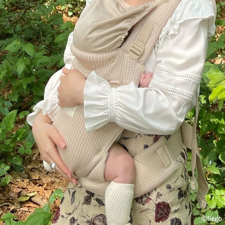 Fiego(フィーゴ) | 軽量ベビーキャリア(抱っこ紐)