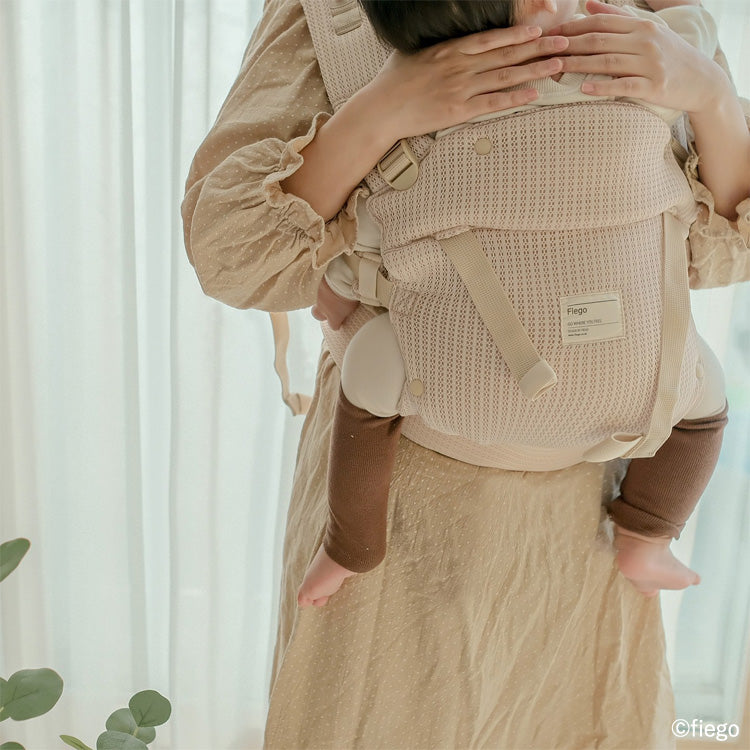 Fiego(フィーゴ) | 軽量ベビーキャリア(抱っこ紐)