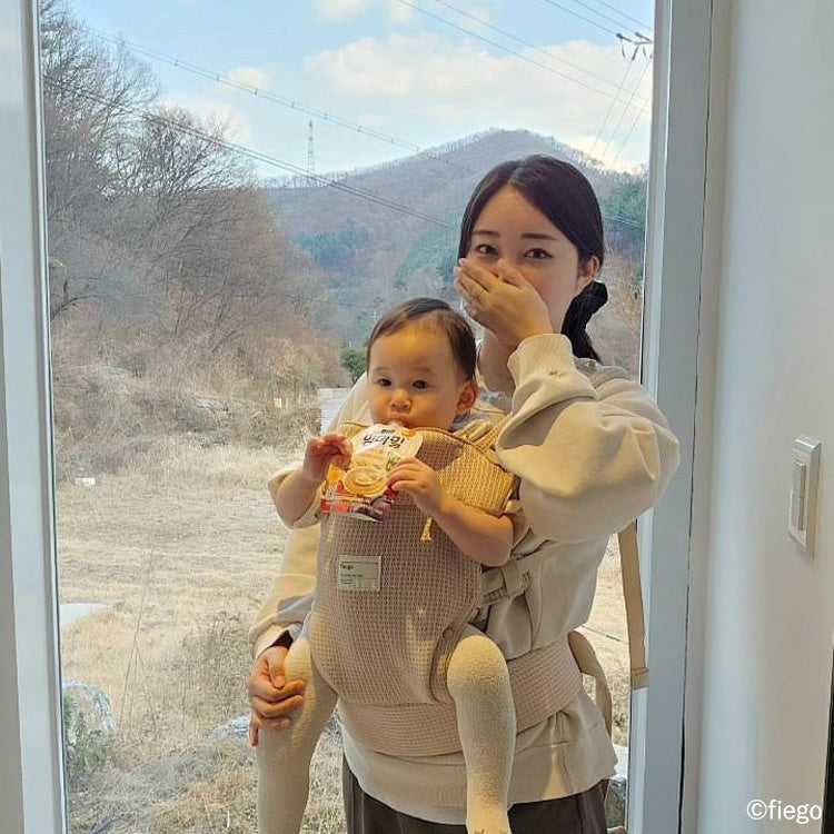 Fiego(フィーゴ) | 軽量ベビーキャリア(抱っこ紐)