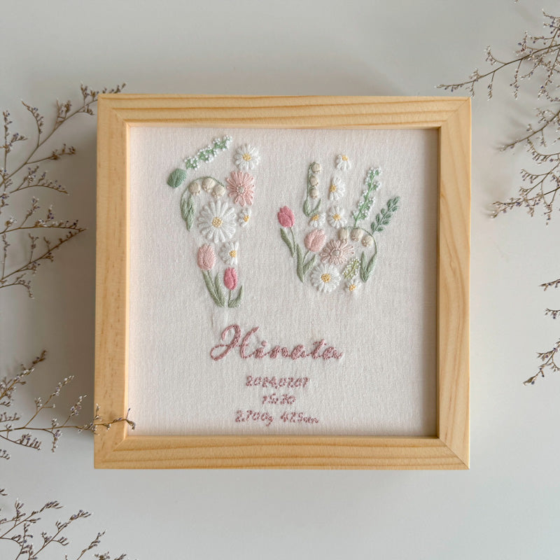 CURIA(キュリア)|フラワー手形刺繍バースボード