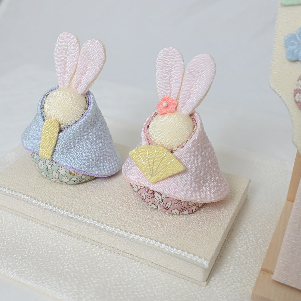 うさぎ雛と羽子板飾り TOKOTOKO（トコトコ）｜出産祝い・ベビー用品