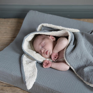 バニーのフード付きおくるみブランケット|Babyshower